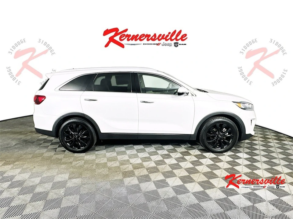 2020 Kia Sorento - Image 8 of 12
