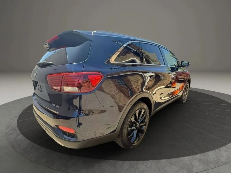 2020 Kia Sorento - Image 5 of 12