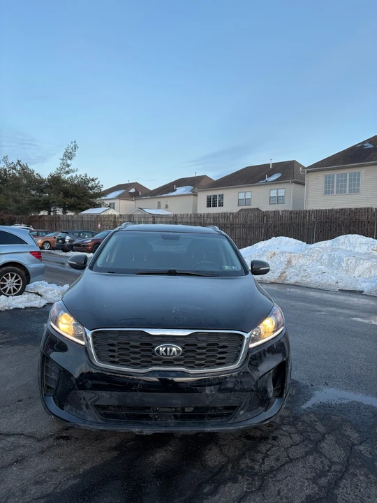 2020 Kia Sorento - Image 2 of 11