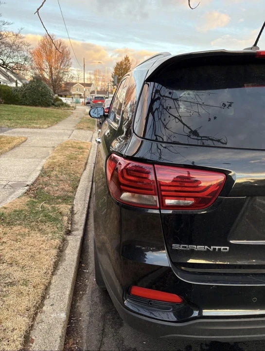 2020 Kia Sorento - Image 7 of 11