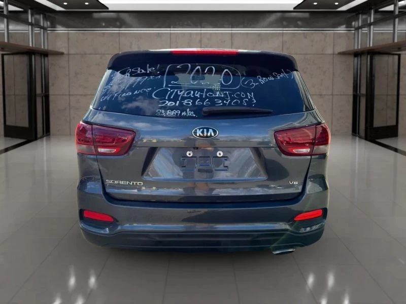 2020 Kia Sorento - Image 7 of 12
