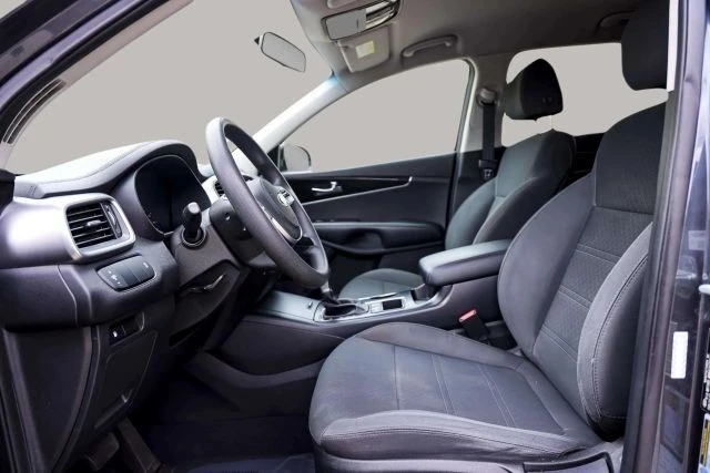 2020 Kia Sorento - Image 16 of 21