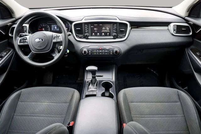 2020 Kia Sorento - Image 17 of 21