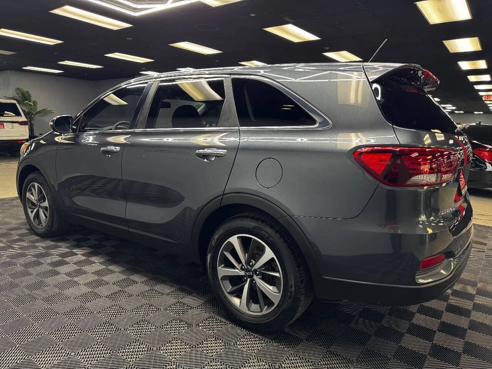 2020 Kia Sorento - Image 8 of 12