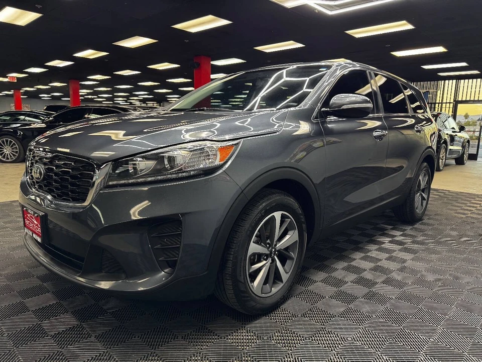 2020 Kia Sorento - Image 6 of 12