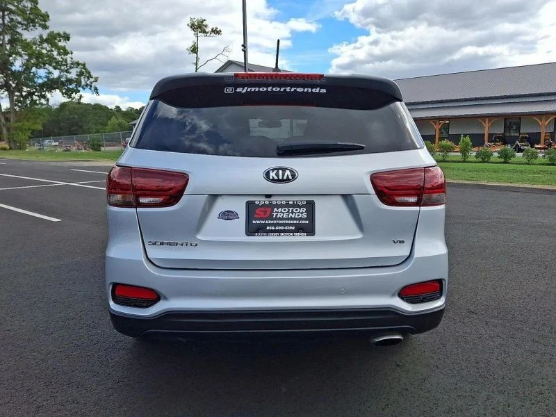 2020 Kia Sorento - Image 5 of 12