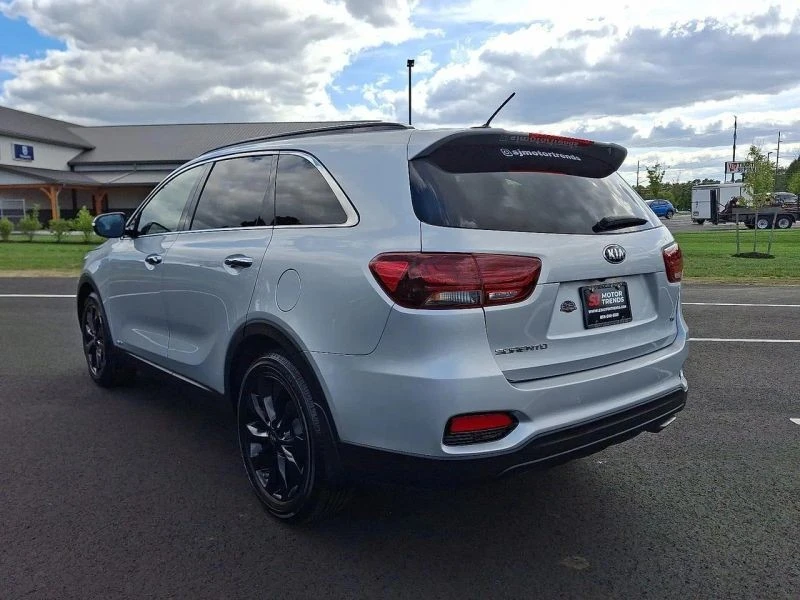 2020 Kia Sorento - Image 4 of 12