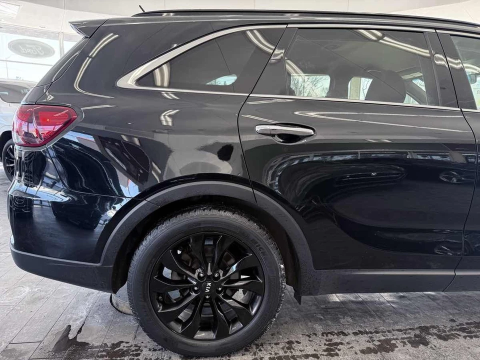 2020 Kia Sorento - Image 6 of 12
