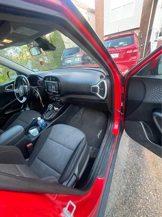 2020 Kia Soul - Image 7 of 16