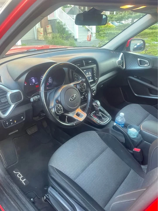 2020 Kia Soul - Image 8 of 16