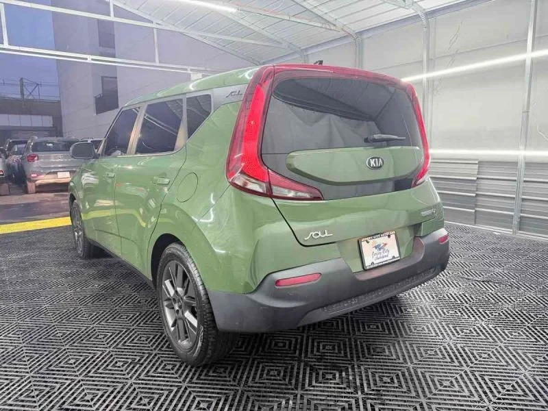 2020 Kia Soul - Image 5 of 12