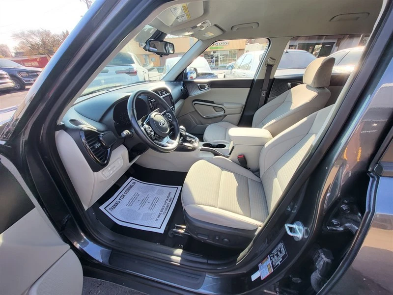 2020 Kia Soul - Image 7 of 17