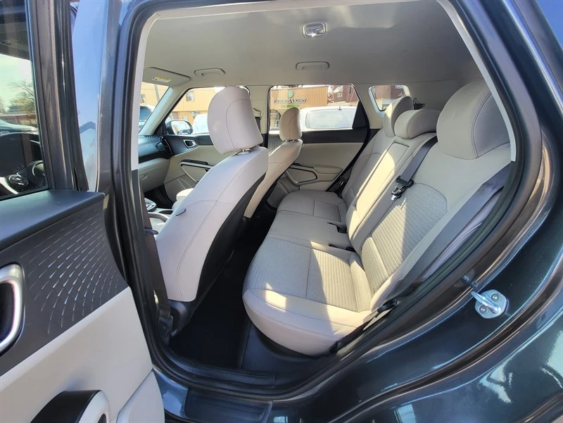2020 Kia Soul - Image 11 of 17