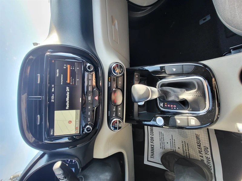 2020 Kia Soul - Image 10 of 17