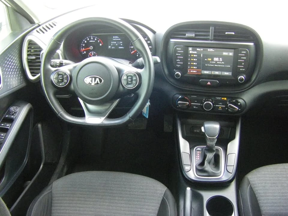 2020 Kia Soul - Image 11 of 18