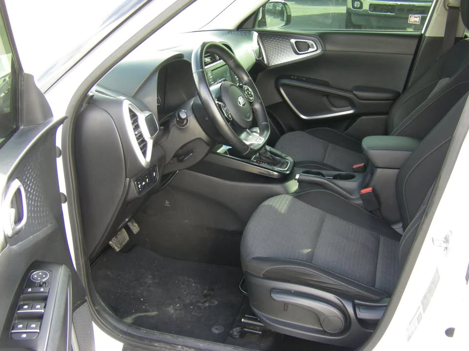 2020 Kia Soul - Image 8 of 18