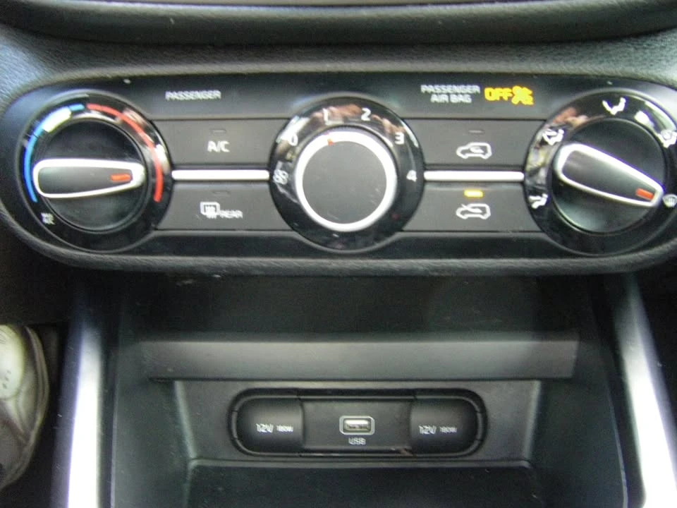 2020 Kia Soul - Image 15 of 18