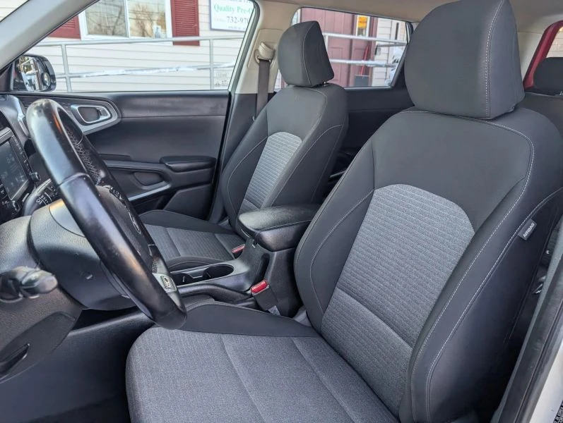 2020 Kia Soul - Image 9 of 12