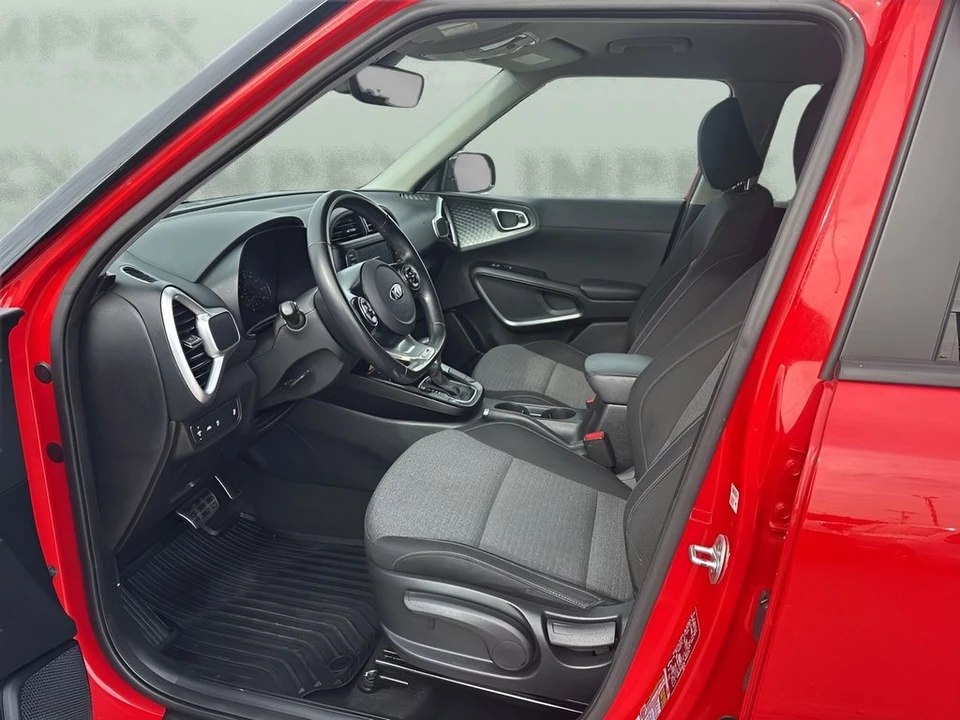 2020 Kia Soul - Image 9 of 12