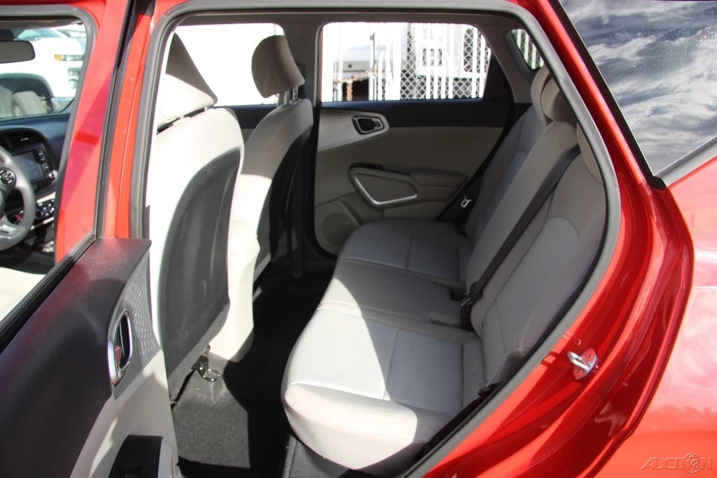 2020 Kia Soul - Image 19 of 21