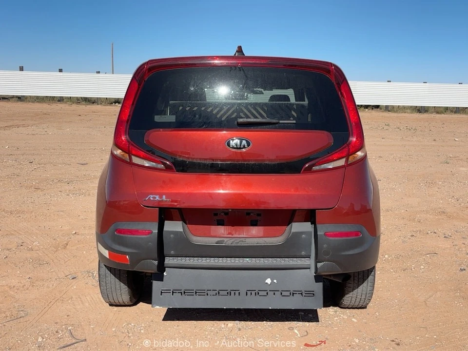 2020 Kia Soul - Image 8 of 12