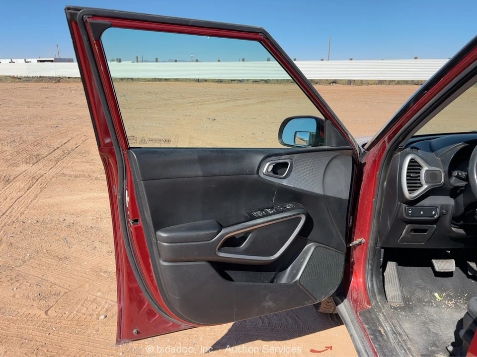 2020 Kia Soul - Image 10 of 12
