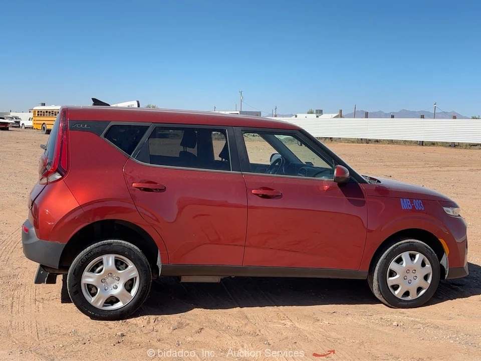 2020 Kia Soul - Image 6 of 12