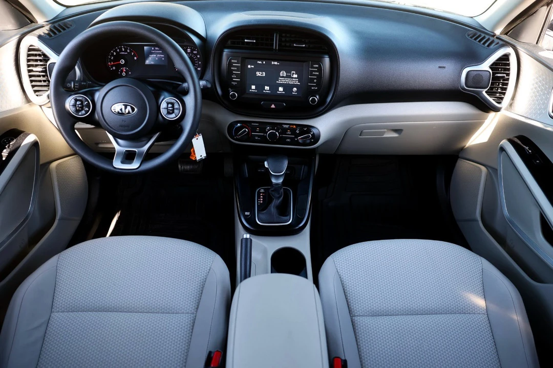 2020 Kia Soul - Image 2 of 12