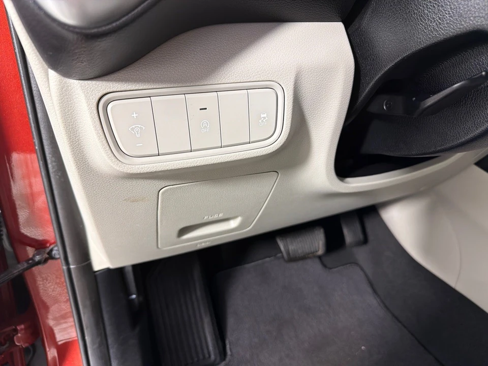 2020 Kia Soul - Image 12 of 19