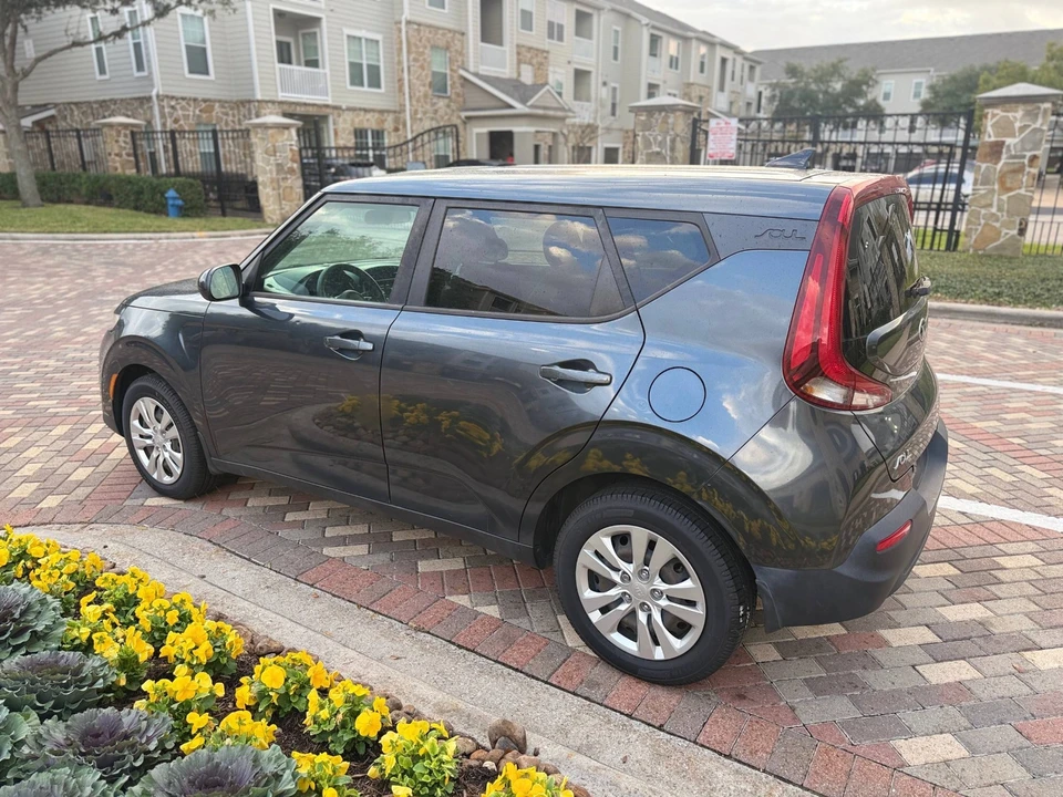 2020 Kia Soul - Image 7 of 21