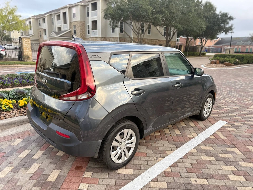 2020 Kia Soul - Image 6 of 21