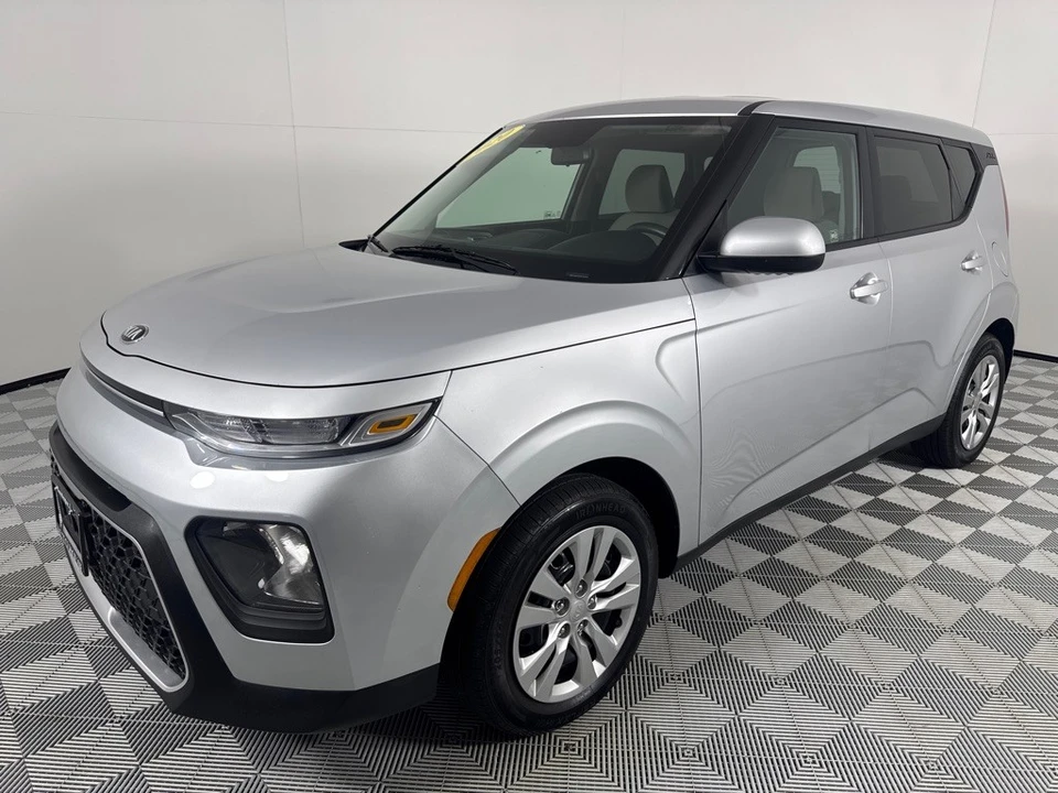 2020 Kia Soul - Image 9 of 12