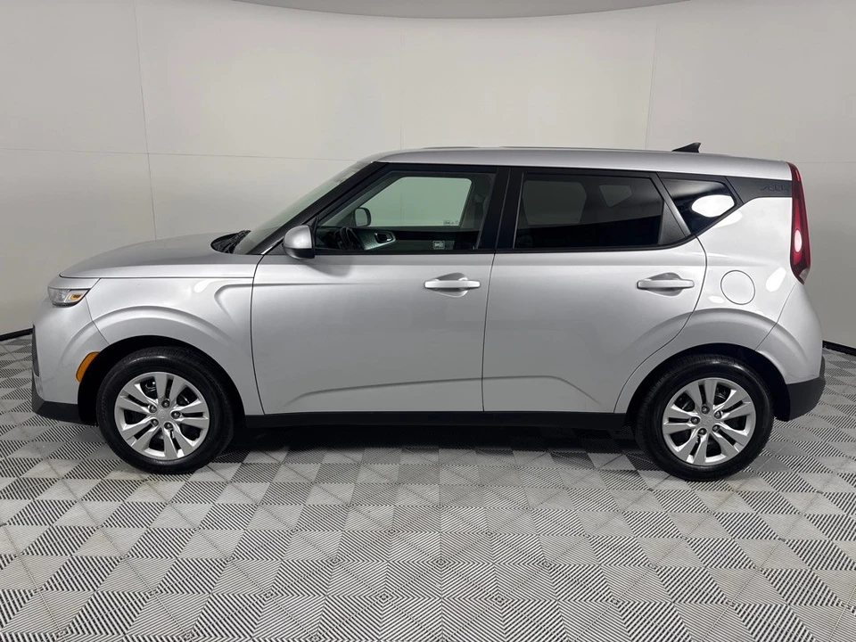 2020 Kia Soul - Image 8 of 21