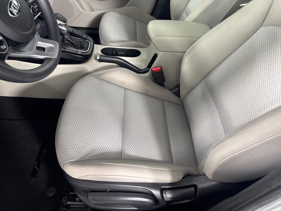 2020 Kia Soul - Image 13 of 21