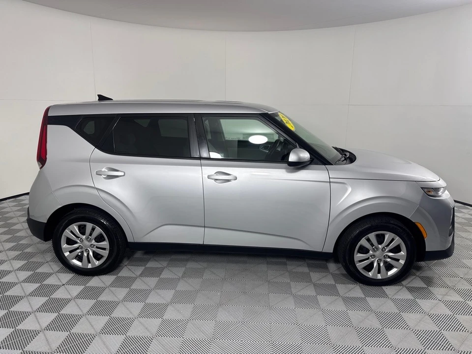 2020 Kia Soul - Image 4 of 21