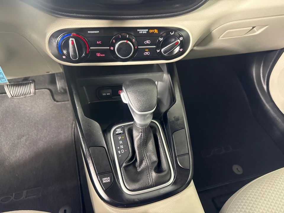 2020 Kia Soul - Image 19 of 21