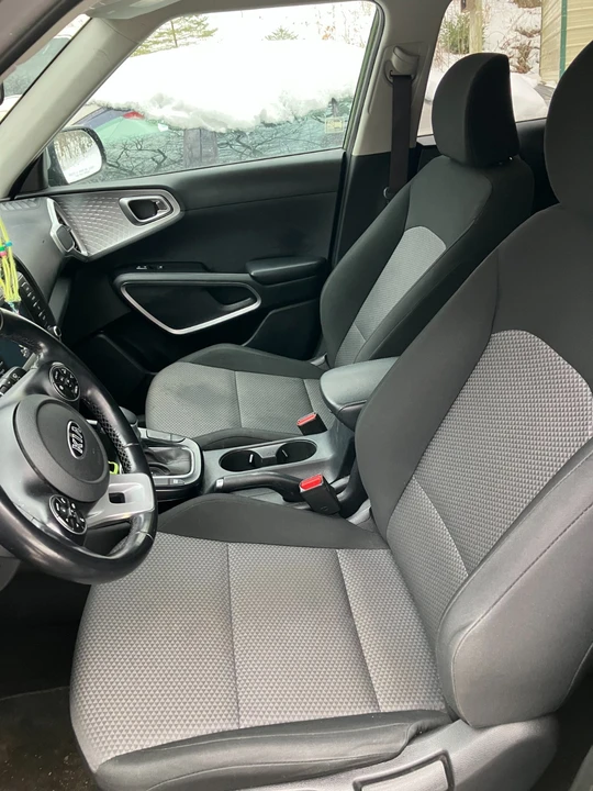 2020 Kia Soul - Image 9 of 19
