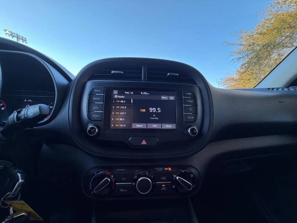 2020 Kia Soul - Image 9 of 21