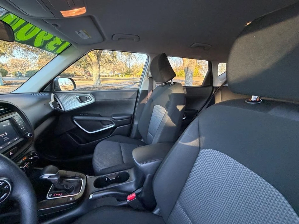 2020 Kia Soul - Image 6 of 21