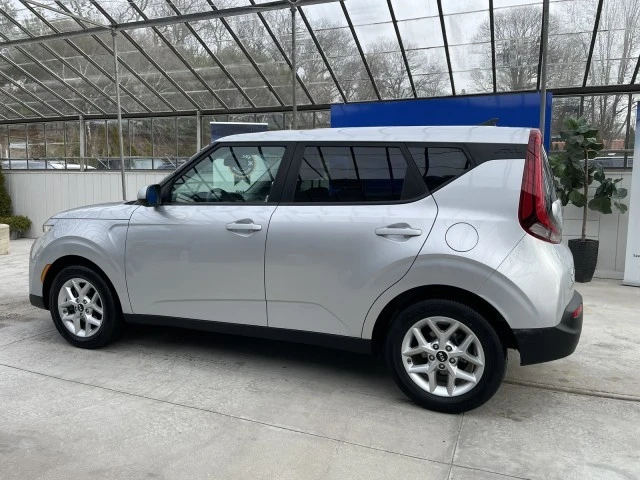 2020 Kia Soul - Image 12 of 21