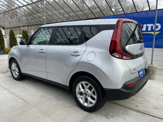 2020 Kia Soul - Image 13 of 21