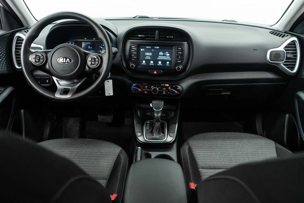2020 Kia Soul - Image 9 of 12