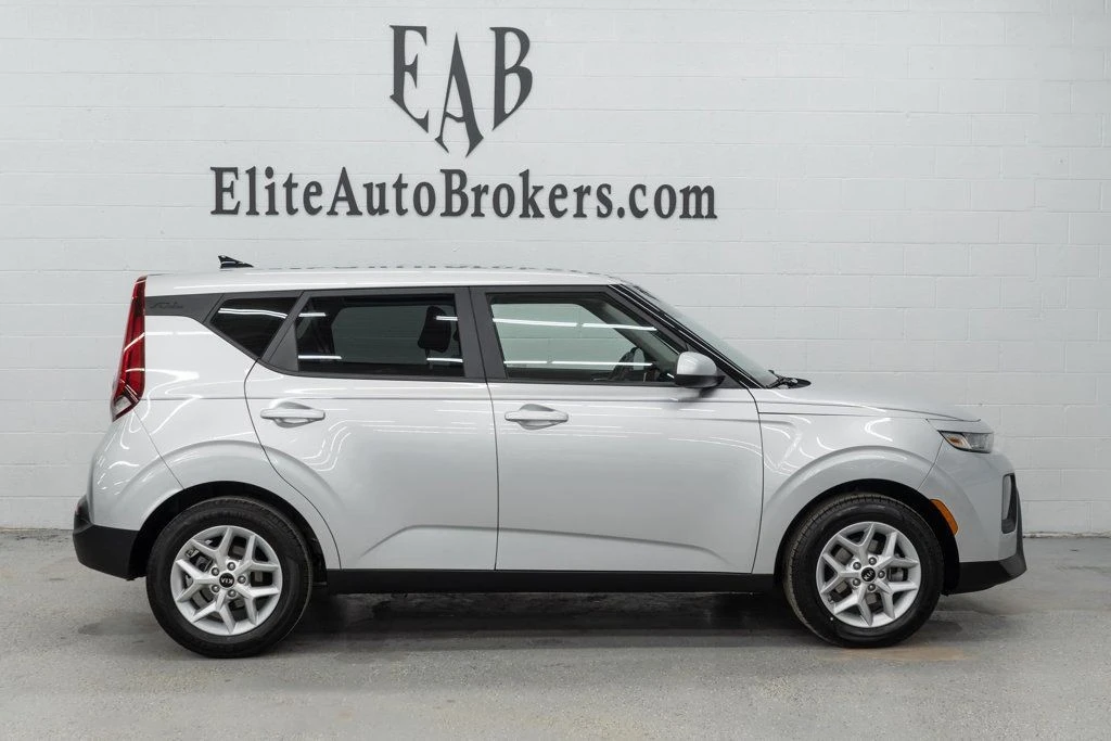 2020 Kia Soul - Image 5 of 12