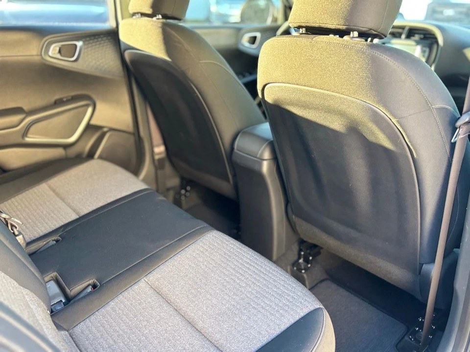 2020 Kia Soul - Image 16 of 21