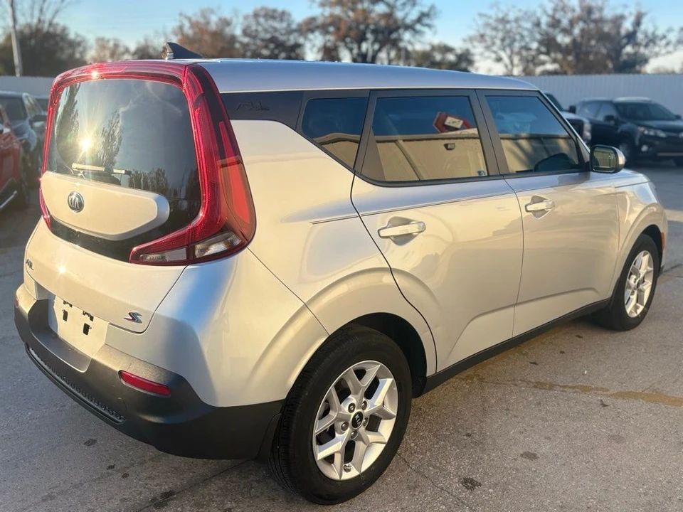 2020 Kia Soul - Image 5 of 21