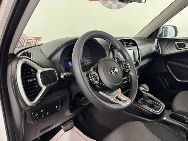 2020 Kia Soul - Image 10 of 12