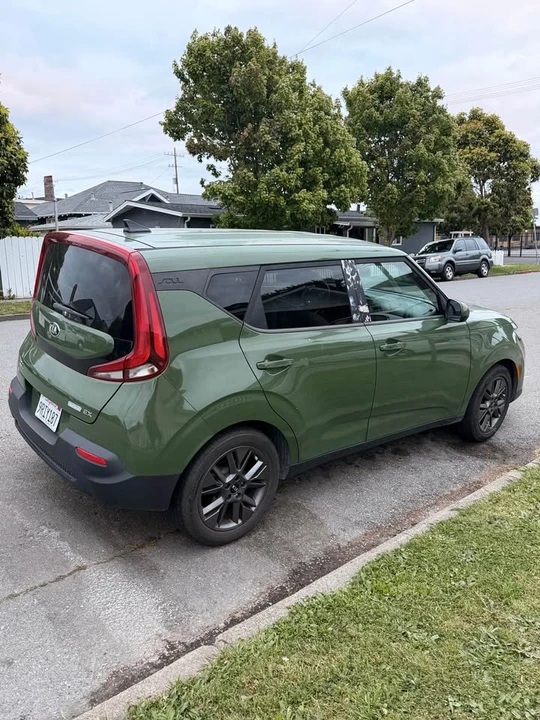 2020 Kia Soul - Image 5 of 9