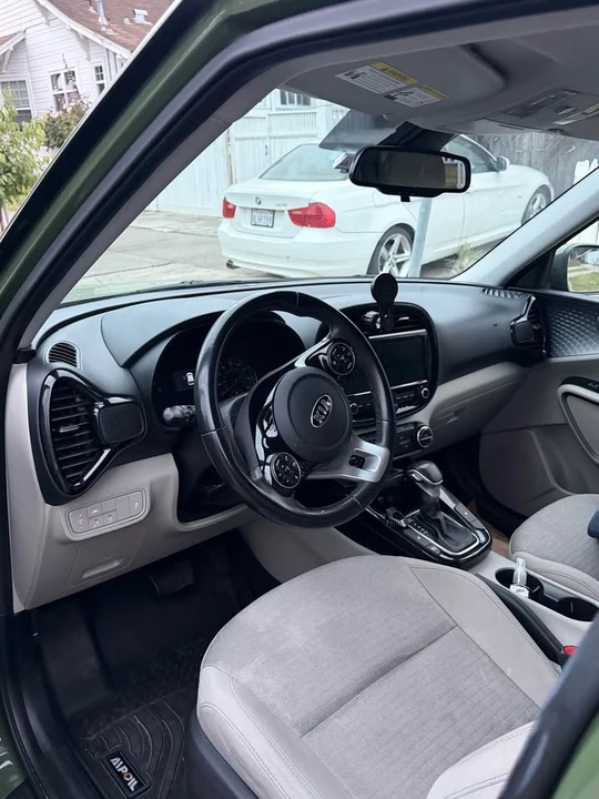 2020 Kia Soul - Image 8 of 9