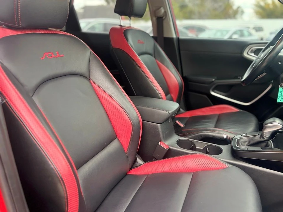 2020 Kia Soul - Image 18 of 21