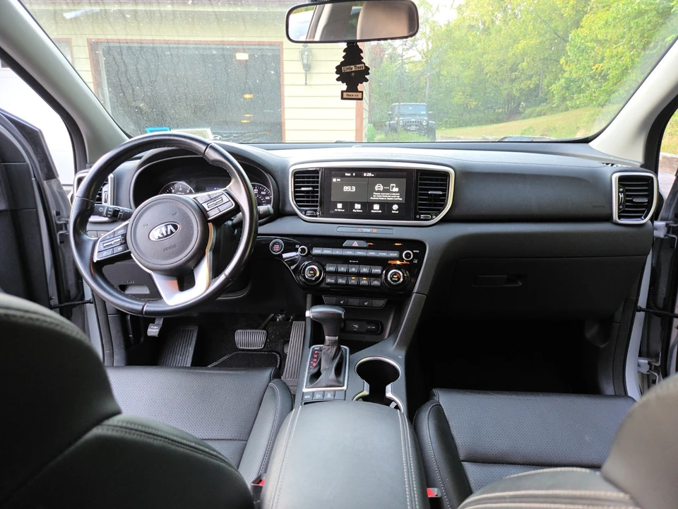 2020 Kia Sportage - Image 6 of 12